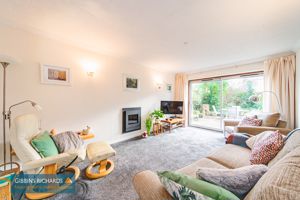Sitting Room- click for photo gallery